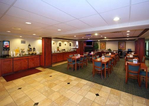 Quality & Detroit Metro Airport Hotel Romulus