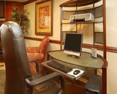 Quality & Detroit Metro Airport Hotel