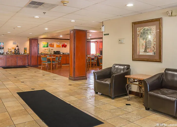 Quality Inn & Suites Detroit Metro Airport