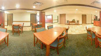 Hotel Quality & Detroit Metro Airport